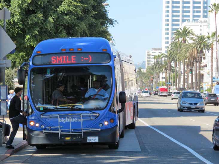 Santa Monica Big blue bus NABI 60-BRT 5306